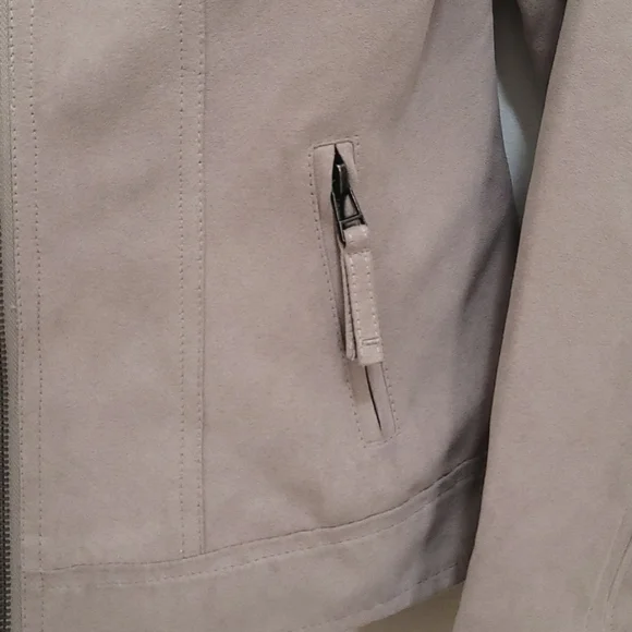 Ladies jacket - Picture 2 of 8